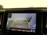 車庫入れや駐車で威力を発揮するのがバックモニター!ナビディスプレイに後ろの様子が映し出されるから安心です。
