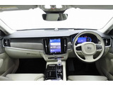 アダプティブクルーズコントロールパイロットアシスト(車線維持機能付き追従型クルーズコントロール)はスイッチ一つの簡単操作です