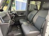 長時間の運転も疲れにくいフロントシート!体をしっかり支えてくれて運転がしやすい形状です!!