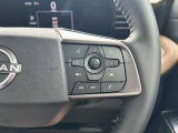 ハンドルスイッチで車両設定・オーディオの選曲や音量調整などが出来、安全性もアップ。