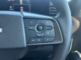 ハンドルスイッチで車両設定・オーディオの選曲や音量調整などが出来、安全性もアップ。