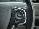 ◆アダプティブクルーズコントロール◆予め設定した車速内でクルマが自動的に加減速。前走車との適切な車間距離を維持しながら追従走行します。【LKAS】車線維持支援システムでステアリング操作を支援。