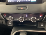 運転席と助手席にシートヒーターが付いています☆寒い時期に腰周りを温めてくれるので体全体が温まりやすいのは勿論、暖房と違い顔に風が当たらないので、乾燥肌やドライアイの方でも大丈夫☆