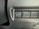 【パワーバックドア】ボタン一つでテールゲートが自動で開閉します。