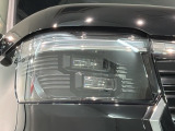 LEDヘッドライトは、点灯の瞬間から最大光量を発揮し、突然暗くなるトンネルなどでの安定感を高めます。
