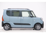 県内13店舗にて常時500台以上ダイハツ車を展示中です。見て、触って、納得のいく一台をぜひ見つけてください。