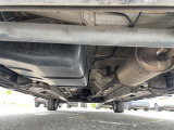 【下回り】目立つ錆や腐食もなくきれいな状態です。もちろん納車前には法定点検を実施致します。