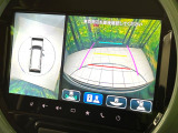 【全方位モニター用カメラ】専用のカメラにより、上から見下ろしたような視点で360度クルマの周囲を確認することができます☆死角部分も確認しやすく、狭い場所での切り返しや駐車もスムーズに行えます。