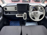 [室内]黒を基調としたシックな室内です☆落ち着いて運転して頂けます♪