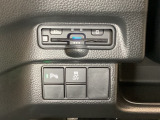 Hondaセンシング用の、VSA(ABS+TCS+横滑り抑制)解除スイッチなどはハンドルの左側に装備しています。その上にETCがついています。高速道路の料金所の通過も楽々です。