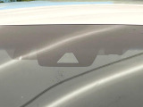 【トヨタセーフティセンス】走行中に前方の車両等を認識し、衝突しそうな時は警報とブレーキで衝突回避と被害軽減をアシスト。より安全にドライブをお楽しみいただけます。
