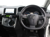 運転席廻りです。
