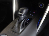 電動パーキングブレーキ・ブレーキホールドを装備してます。ホールド機能は信号待ちが多い一般道で疲労軽減になり、大好評です!