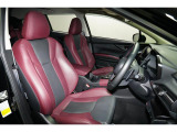 シート形状やクッションの最適化で座り心地の良さを高めただけでなく、上半身をしっかりと支える高いホールド性を追求しました。