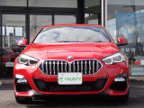 BMW在庫保有台数常時100台以上!ご来店の際はBMW本店(厚木市下荻野140-1)にご来店ください!弊社自慢の全天候型ショールーム!BMW在庫保有台数常時100台以上ございます!