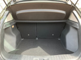 パーセルカバー!!荷室のプライバシーも守ってくれる。見た目もスッキリと防犯性も高まります。