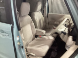 運転席の状態もグッド!年式・走行距離をほとんど感じさせない、大変きれいな室内です!