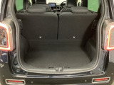 コンパクトボディーなのに、荷室はこんなに広々!たくさん荷物が積めますよ。