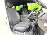 運転席シート廻りは使用感も少なく、良好な状態となっています。丁寧に使われていたことがよくわかりますね。