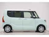 県内13店舗にて常時500台以上ダイハツ車を展示中です。見て、触って、納得のいく一台をぜひ見つけてください。