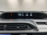 メーターが運転席から見やすいインパネ中央部に配置してるので走行中の視線移動が少なく快適です。