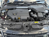 2L 直列4気筒INGENIUMターボチャージドディーゼルエンジン(MHEV)搭載。ディーゼル特有の音や振動が少なく、モーターのアシストで走り出しもスムーズです。