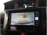 バックガイドモニターで、後方を確認しながら安心して駐車することができます。運転初心者も熟練者も必須の機能ですよ!