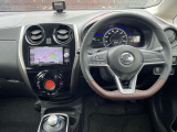 運転席周りの視界もよくハンドルも軽い取り回しなのですごく運転がしやすい車です。