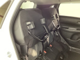 座面を跳ね上げるチップアップ機能付き☆高さのあるお荷物も積むのにとても便利です♪