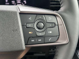 ハンドルスイッチで車両設定・オーディオの選曲や音量調整などが出来、安全性もアップ。