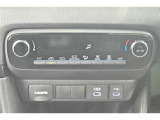 お好きな温度に設定すれば自動的に温度を調節、車内を快適空間に仕上げてくれます。