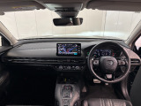 見通しの良い運転席回りとなっておりますので安心して運転をして頂けます!窓が大きいので明るく開放的な室内です