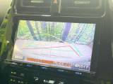【バックカメラ】駐車時に後方がリアルタイム映像で確認できます。大型商業施設や立体駐車場での駐車時や、夜間のバック時に大活躍!運転スキルに関わらず、今や必須となった装備のひとつです!
