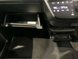 収納スペースもたくさん有ります☆車検証や小物類などすっきり収納♪