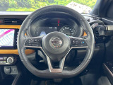 【純正革巻きステアリング】上質な革を使用することで、手にしっかり馴染みとても運転しやすいハンドルです♪