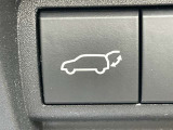 【パワーバックドア】スマートキーや運転席のボタンを押すだけでリアゲートが自動開閉!荷物を持っているときなど、リアゲートを閉めるのにとても便利な機能です!