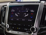 ★使いやすさや安全性を追求したステアリング周り!高級車ゆえにスイッチ類が多いのも特徴ですね!考え尽くされた配置ですぐに使いこなす事が出来ますのでご安心下さい!是非、体感してみて下さい!!