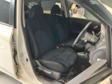 運転席、助手席です。座面も広くゆったりと座れます