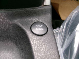 e-POWER Drive S(Smart)モード,e-POWERDrive ECOモード,NORMALモード。普段の運転ではECOモード、軽快な加速とECOを両立したいときはS(Smart)モードをおすすめします。