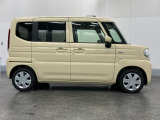 後席両側スライドドア☆開け閉めの際に隣の車や壁にぶつける心配もありません。