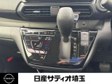 タッチパネル式エアコン操作パネル、お手入れも簡単です♪
