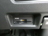 ここにETCが付いております。高速道路の料金所もスイスイ♪ ETCカードの申し込みは日産カードがおすすめ☆「安心」「おトク」「便利」で皆さまのカーライフをサポートする特典満載のカードです。