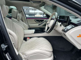 メルセデス・ベンツの定める厳しい基準をクリアしたお車のみをご案内させて頂きます。納車前整備はメーカー規定に基づき100項目以上にも及ぶ点検を熟練のメカニックによって行いご納車させて頂きます。