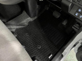 嬉しい純正フロアマット付き♪ 状態も良好です(^^♪