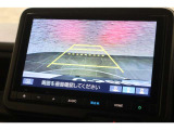 バックカメラが装備されており、後方の安全確認はもちろんのこと狭い場所での駐車や雨の日・夜間など視界の悪いコンディションでのストレスの軽減にもなります!