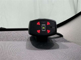 コーナーセンサーを車の前後に装備。障害物までの距離に応じて警告音を変えてお知らせ。縦列駐車時や駐車場・車庫などでの取り回しをサポートします。詳細は販売店スタッフまでおたずねください。
