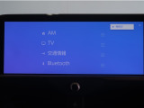 ディスプレイオーディオを装備。スマートフォンと車を繋ぐことで、これまでのナビに加えて色々なサービスが楽しめます。