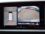上からの視点で狭い駐車場への駐車などに役立つアラウンドビューモニターです♪