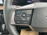 【プロパイロット】高速道でアクセル・ブレーキ・ハンドルをアシスト。運転の負担を軽減します。
