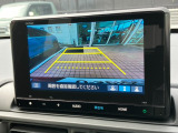 バックカメラ♪運転席から死角となりやすい部分も見えやすく車庫入れの苦手な方にも安心して駐車できます☆